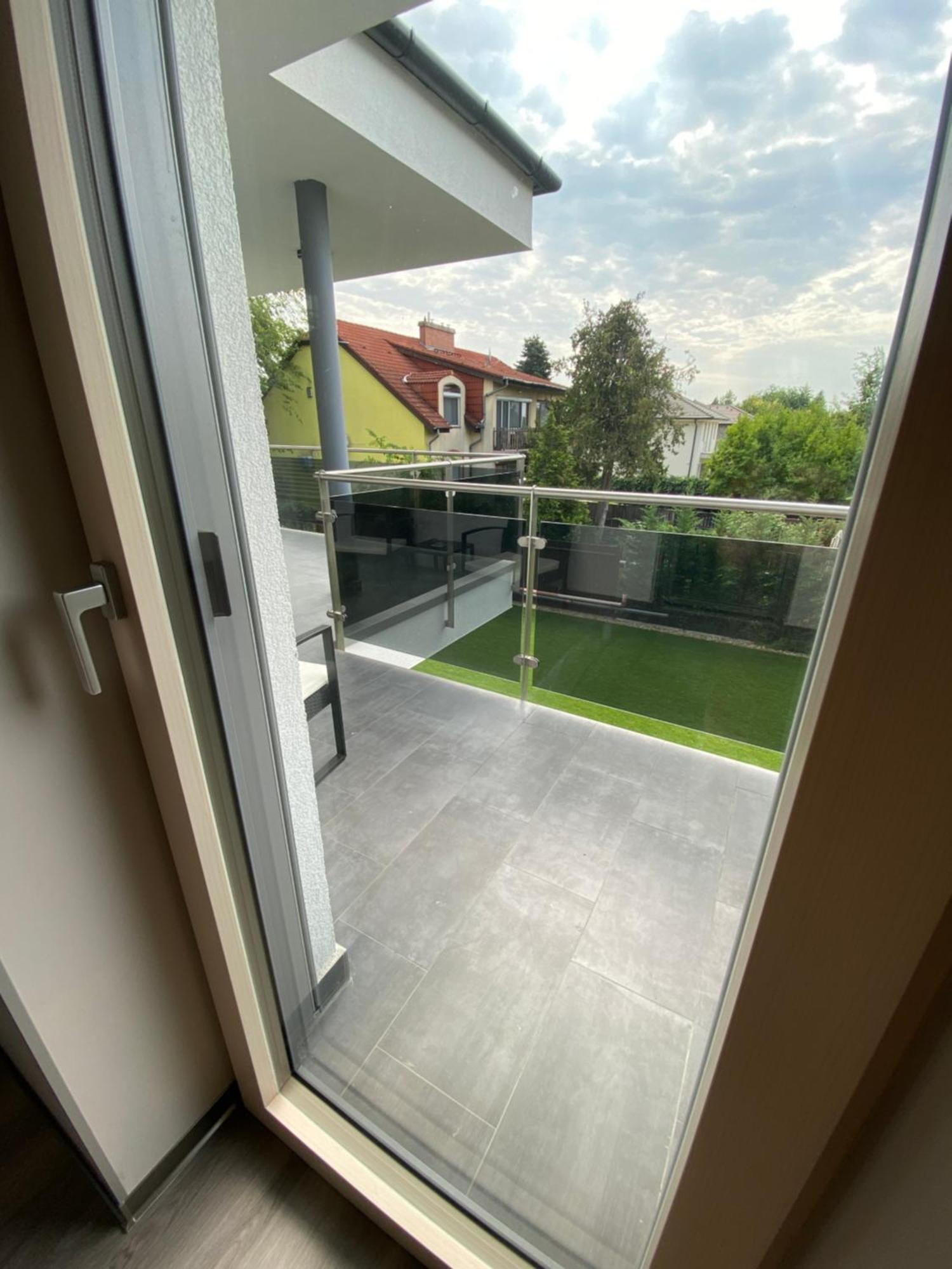Modern Living In Budapest Kültér fotó